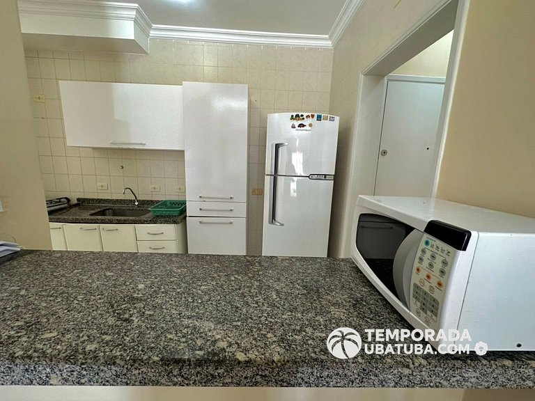 22E - Apto ha 50m do mar com piscina semi olimpica