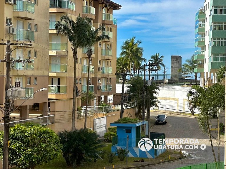22E - Apto ha 50m do mar com piscina semi olimpica