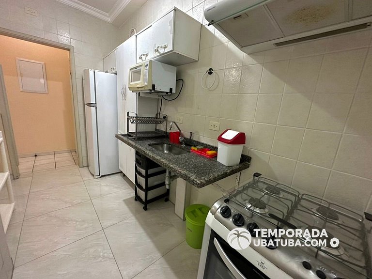 23D - Apto ha 50m do mar com piscina semi olimpica