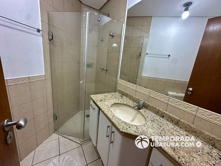 210J – Frente mar na Praia Grande & Bali Resort