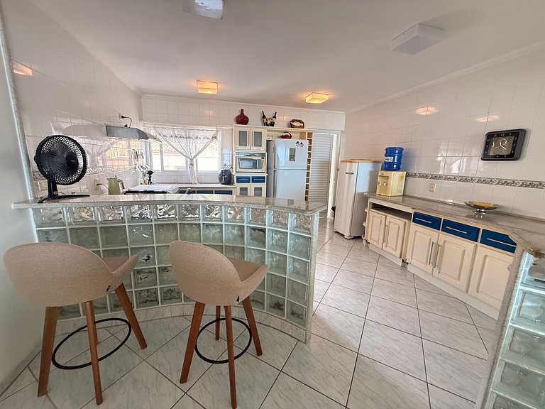 405DM – Cobertura duplex de frente para o mar c/ vista panor