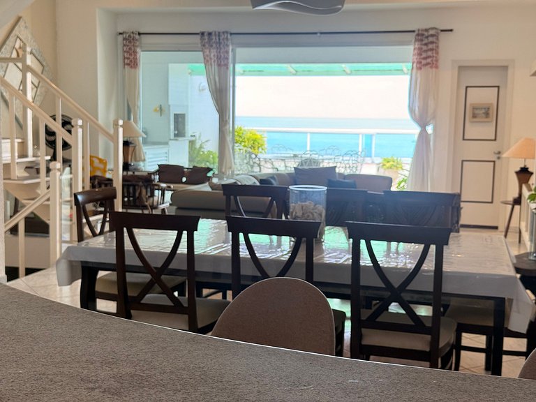 405DM – Cobertura duplex de frente para o mar c/ vista panor