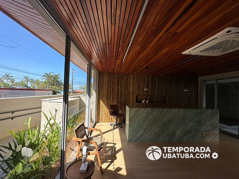 BAM310 – Apartamento frente mar com 2 dormitórios. Condomíni