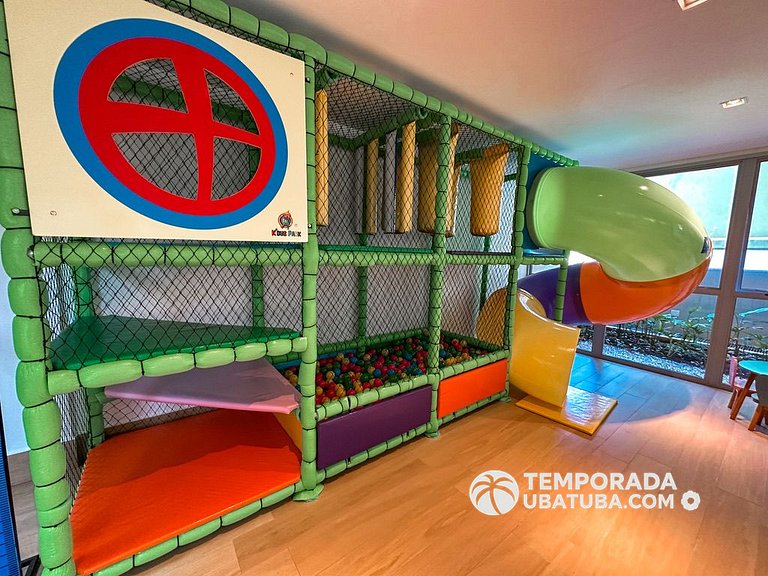 BAM310 – Apartamento frente mar com 2 dormitórios. Condomíni