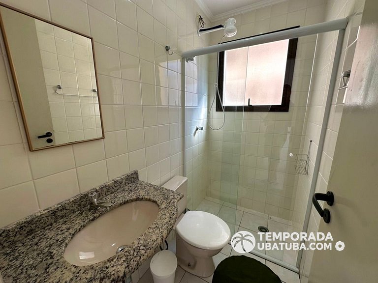 11E – Apto 2 dormitorios c/ ar condicionado e piscina semi o