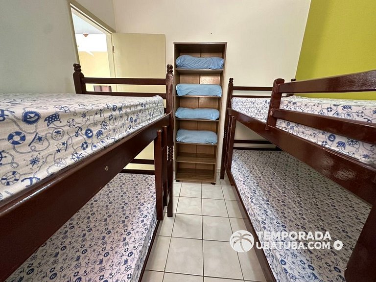 11E – Apto 2 dormitorios c/ ar condicionado e piscina semi o