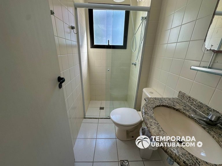 21F - Apto ha 50m do mar com piscina semi olimpica