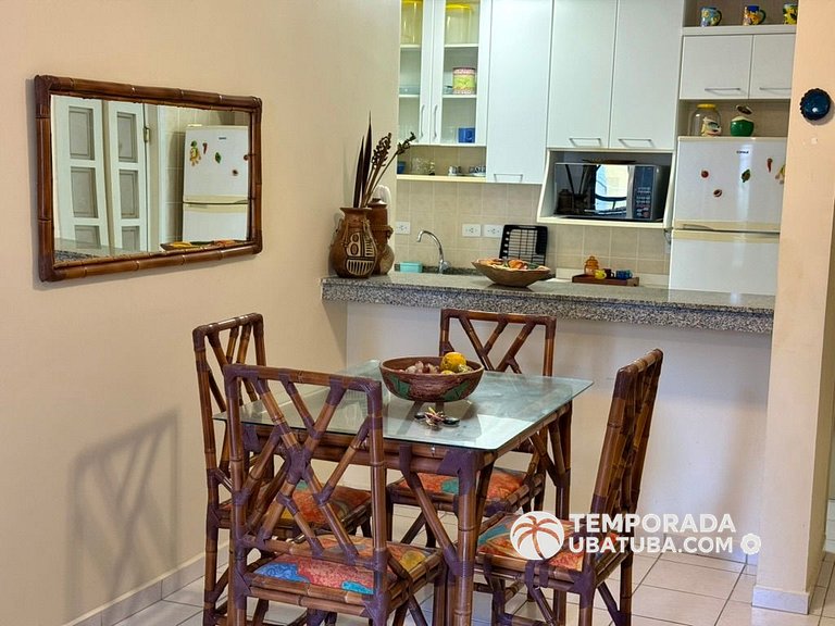 22A – Apto 2 dormitorios c/ ar condicionado e piscina semi o