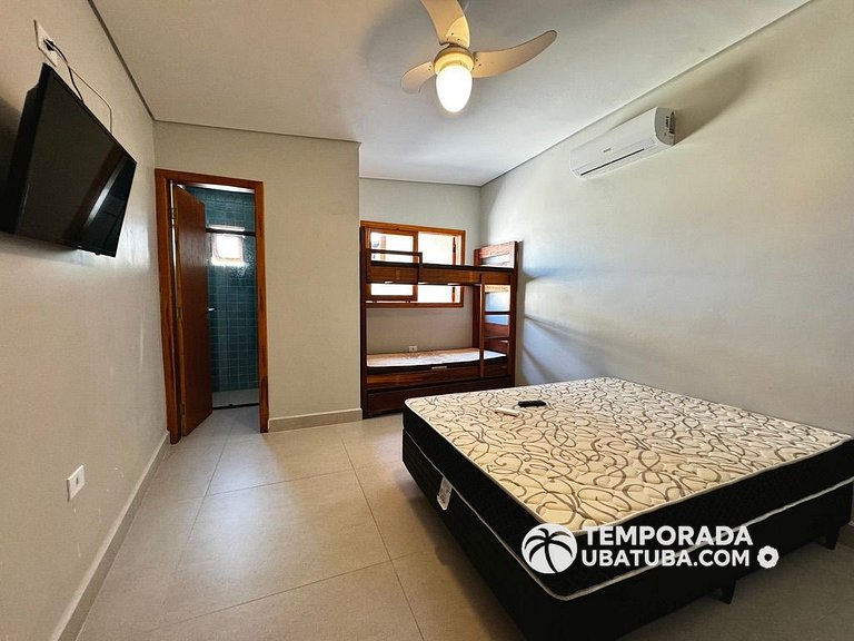 C10 - Casa de cinema 8 dorms 150m da Praia Grande
