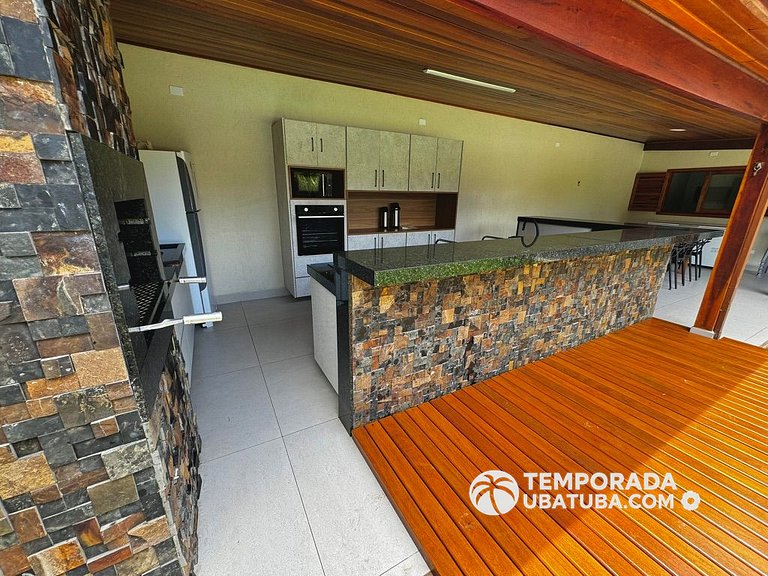 C10 - Casa de cinema 8 dorms 150m da Praia Grande