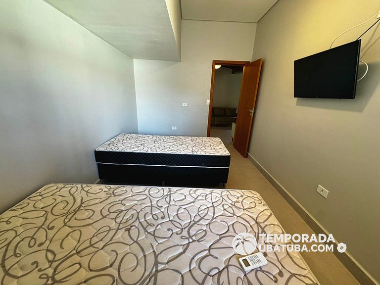 C10 - Casa de cinema 8 dorms 150m da Praia Grande