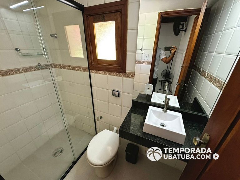 C10 - Casa de cinema 8 dorms 150m da Praia Grande