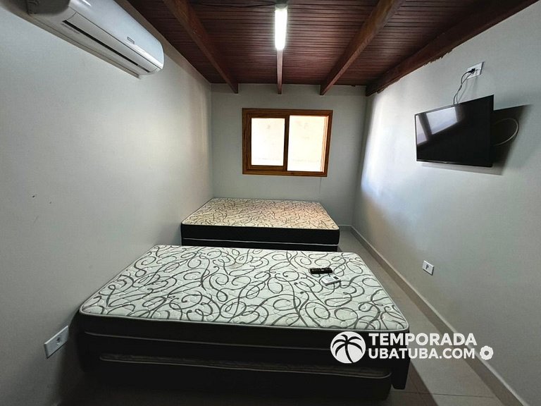 C10 - Casa de cinema 8 dorms 150m da Praia Grande