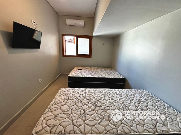 C10 - Casa de cinema 8 dorms 150m da Praia Grande