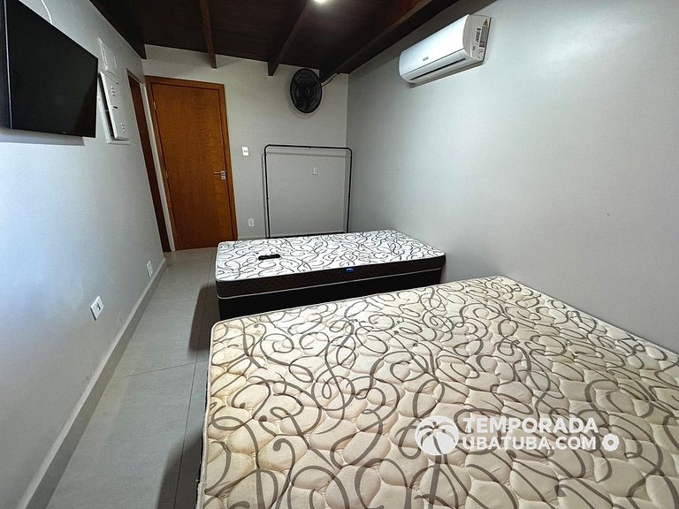 C10 - Casa de cinema 8 dorms 150m da Praia Grande