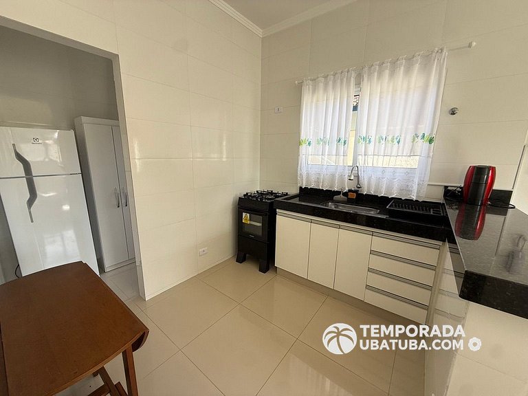 01M Apto moderno no Itagua perto do projeto tamar