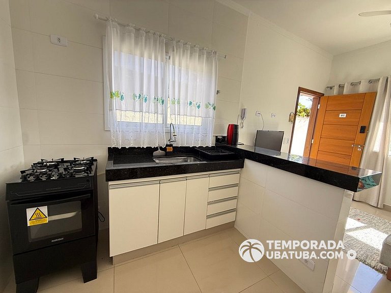01M Apto moderno no Itagua perto do projeto tamar